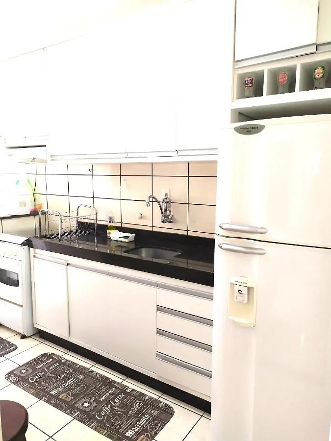 Agradavel Apto De 2 Quartos, 2 Banheiros, Sacada Com Churrasqueira, Garagem Privativa Em Balneário Camboriú Apartamento