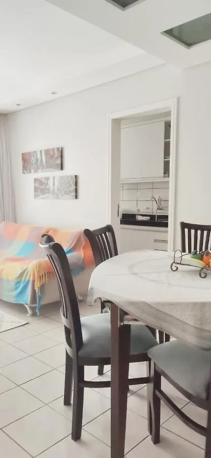 Apartamento Agradavel Apto De 2 Quartos, 2 Banheiros, Sacada Com Churrasqueira, Garagem Privativa Em Balneário Camboriú
